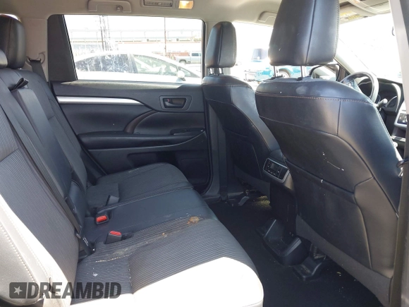 2018 Toyota Highlander LE with VIN 5TDZZRFH7JS250025, listed as a IAAI auction lot 42635985 with 122,488 mi miles and . Bid and sale history available at DreamBid. Image 8.