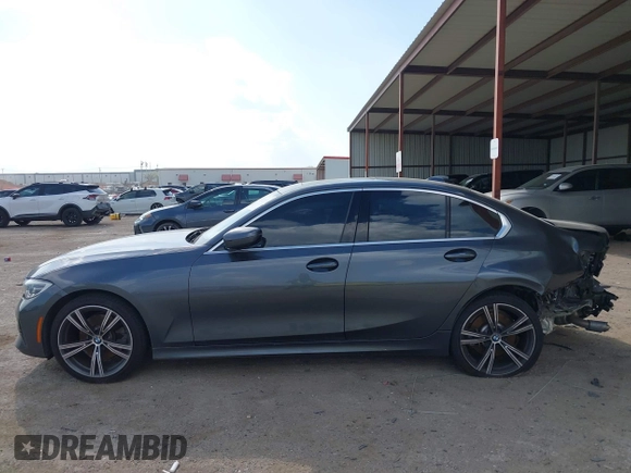 2021 BMW 3 Series 330i z VIN 3MW5R1J03M8B48135, wystawiony jako IAAI lot #41878583 z przebiegiem 33 719 mil mil oraz . Historia ofert i sprzedaży dostępna na DreamBid. Obrazek 15.
