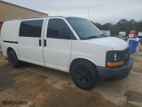 2008 Chevrolet Express Cargo Van with VIN 1GCFG15X781197482, listed as a Copart auction lot 86171134 with 528,566 mi miles and Clean Title. Bid and sale history available at carsss.com. Image 4.