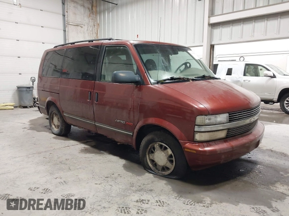 1998 Chevrolet Astro with VIN 1GNEL19W3WB115660, listed as a IAAI auction lot 42141028 with 95,538 mi miles. Bid and sale history available at carsss.com. Image 1.