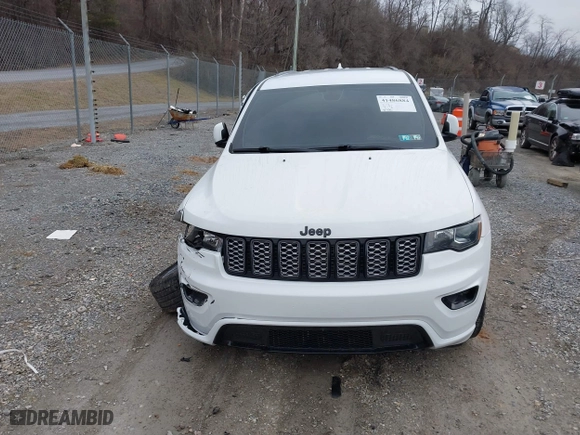2018 Jeep Grand Cherokee Laredo E with VIN 1C4RJFAG6JC152867, listed as a IAAI auction lot 41486884 with 67,115 mi miles. Bid and sale history available at carsss.com. Image 12.