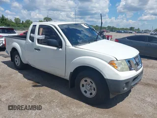 2015 Nissan Frontier S z VIN 1N6BD0CT1FN729393, wystawiony jako IAAI lot #42533958 z przebiegiem 50 971 mil mil oraz . Historia ofert i sprzedaży dostępna na DreamBid. Obrazek 1.