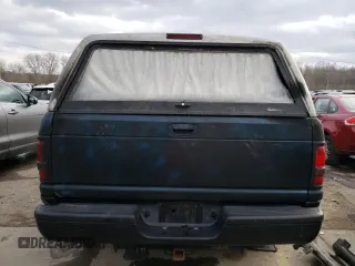 1998 Dodge 2500 z VIN 1B7KC23W1WJ160340, wystawiony jako Copart lot #88930925 z przebiegiem Nie podano mil oraz Szkoda całkowita • Salvage title. Historia ofert i sprzedaży dostępna na DreamBid. Obrazek 6.