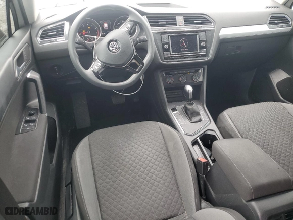 2020 Volkswagen Tiguan S with VIN 3VV1B7AX4LM037073, listed as a Copart auction lot 42588175 with 25,289 mi miles and Salvage Title. Bid and sale history available at carsss.com. Image 8.