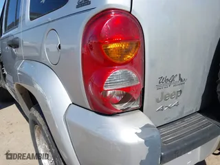 2004 Jeep Liberty Limited with VIN 1J4GL58KX4W114061, listed as a IAAI auction lot 42060760 with 170,282 mi miles. Bid and sale history available at carsss.com. Image 6.