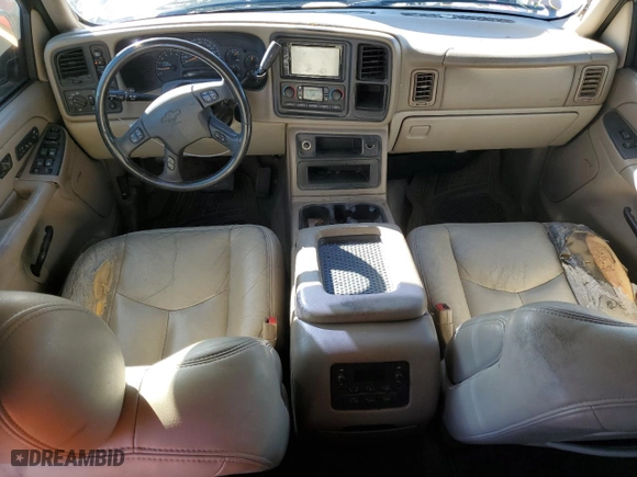 2004 Chevrolet Tahoe LT with VIN 1GNEK13T84J286506, listed as a Copart auction lot 44009595 with 212,139 mi miles and Salvage Title. Bid and sale history available at carsss.com. Image 8.