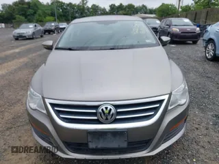 2012 Volkswagen CC R-Line z VIN WVWMP7AN2CE503052, wystawiony jako IAAI lot #42521596 z przebiegiem 136 930 mil mil oraz . Historia ofert i sprzedaży dostępna na DreamBid. Obrazek 6.