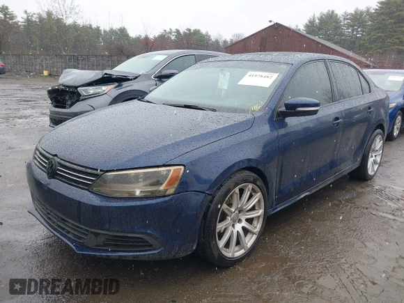 2011 Volkswagen Jetta Sedan SE w/Convenience & Sunroof PZEV with VIN 3VWDZ7AJ6BM326180, listed as a IAAI auction lot 41978482 with 137,189 mi miles. Bid and sale history available at carsss.com. Image 2.