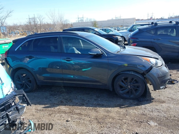 2018 Kia Niro EX with VIN KNDCC3LC6J5137430, listed as a IAAI auction lot 41804509 with 139,140 mi miles. Bid and sale history available at carsss.com. Image 12.