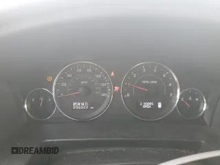 2008 Jeep Commander Sport z VIN 1J8HH48K58C126172, wystawiony jako Copart lot #61961285 z przebiegiem 235 022 mil mil oraz Szkoda całkowita • Salvage title. Historia ofert i sprzedaży dostępna na DreamBid. Obrazek 9.