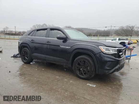 2020 Volkswagen Atlas S with VIN 1V2AC2CA4LC201204, listed as a Copart auction lot 43347835 with 67,236 mi miles and Salvage title. Bid and sale history available at DreamBid. Image 4.