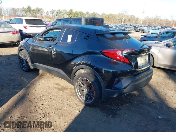 2021 Toyota C-HR LE with VIN JTNKHMBX1M1118203, listed as a IAAI auction lot 40936962 with 18,424 mi miles. Bid and sale history available at carsss.com. Image 3.