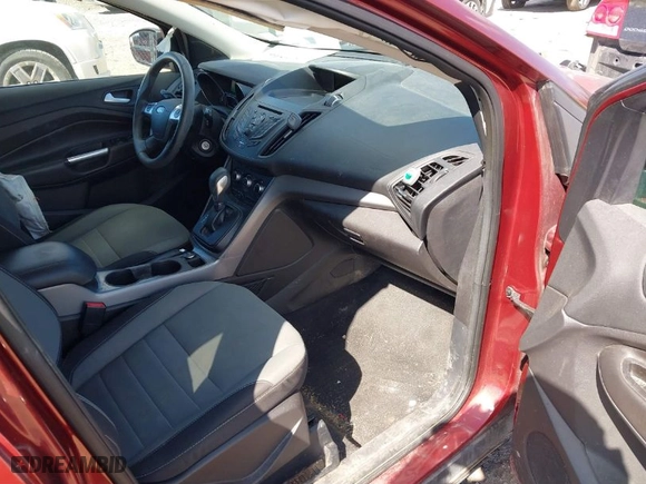 2016 Ford Escape SE with VIN 1FMCU9G90GUA31564, listed as a IAAI auction lot 41875516 with 95,123 mi miles. Bid and sale history available at carsss.com. Image 5.