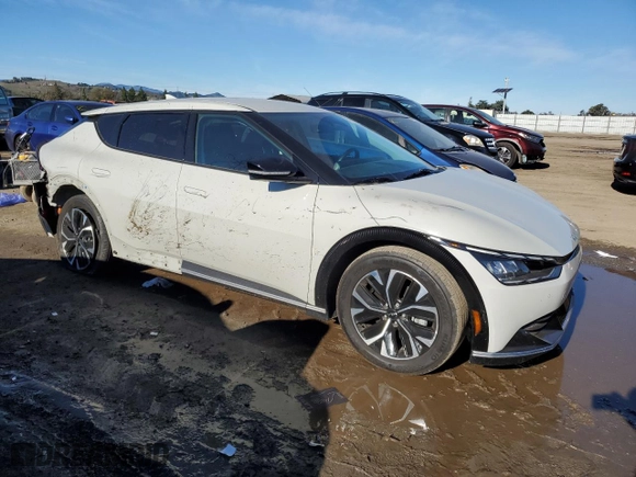 2022 Kia EV6 Wind with VIN KNDC34LA9N5041088, listed as a Copart auction lot 87704965 with 23,517 mi miles and Salvage Title. Bid and sale history available at carsss.com. Image 4.