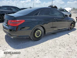 2012 Mercedes-Benz E 550 with VIN WDDKJ7DB0CF150479, listed as a Copart auction lot 60228145 with 95,950 mi miles and Salvage title. Bid and sale history available at DreamBid. Image 3.