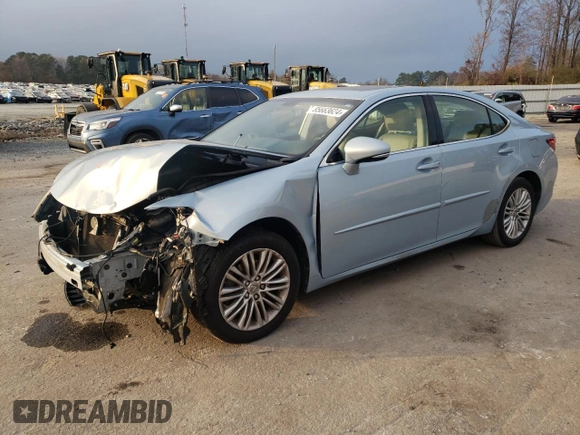 2013 Lexus ES 4dr Sdn with VIN JTHBK1GG5D2016909, listed as a Copart auction lot 85663624 with 123,181 mi miles and Salvage Title. Bid and sale history available at carsss.com. Image 1.