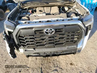 2022 Toyota Tundra 4WD SR5 with VIN 5TFLA5DB0NX053282, listed as a Copart auction lot 83997254 with 13,072 mi miles and Salvage Title. Bid and sale history available at carsss.com. Image 12.