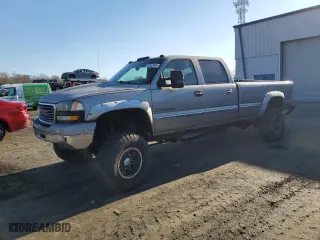 2002 GMC Sierra 2500HD SLE with VIN 1GTHK23U82F243580, listed as a Copart auction lot 82602404 with 156,832 mi miles and Salvage Title. Bid and sale history available at carsss.com. Image 1.