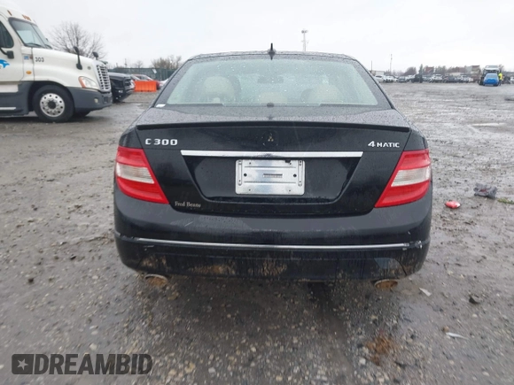 2011 Mercedes-Benz C 300 Sport z VIN WDDGF8BB4BR173695, wystawiony jako IAAI lot #41863191 z przebiegiem 84 165 mil mil oraz . Historia ofert i sprzedaży dostępna na DreamBid. Obrazek 15.