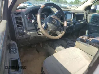 2013 Ram 2500 Tradesman z VIN 3C6TR5H27DG614929, wystawiony jako Copart lot #61425075 z przebiegiem 249 575 mil mil oraz Czysty tytuł • Clean title. Historia ofert i sprzedaży dostępna na DreamBid. Obrazek 8.