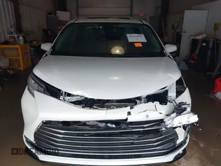 2021 Toyota Sienna Limited with VIN 5TDZSKFCXMS031760, listed as a IAAI auction lot 41294945 with 68,804 mi miles and . Bid and sale history available at DreamBid. Image 12.