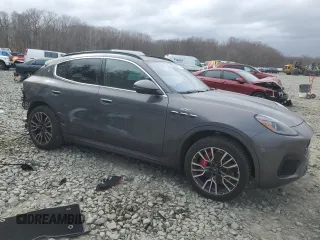 2023 Maserati Grecale GT z VIN ZN682AVA6P7429258, wystawiony jako Copart lot #47439945 z przebiegiem 7620 mil mil oraz Szkody całkowita. Historia ofert i sprzedaży dostępna na DreamBid. Obrazek 4.