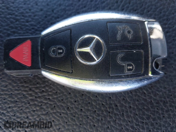 2011 Mercedes-Benz E-Class E 350 Luxury with VIN WDDHF8HB3BA348741, listed as a IAAI auction lot 41424618 with 117,306 mi miles. Bid and sale history available at carsss.com. Image 11.