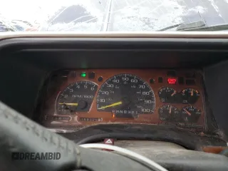 1999 GMC Suburban with VIN 1GDFK16R9XJ771458, listed as a Copart auction lot 43412175 with 159,328 mi miles and Salvage Title. Bid and sale history available at carsss.com. Image 9.