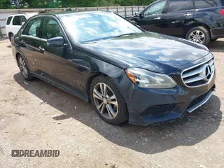 2016 Mercedes-Benz E 350 Sport z VIN WDDHF5KB3GB173884, wystawiony jako IAAI lot #42229421 z przebiegiem 200 369 mil mil oraz . Historia ofert i sprzedaży dostępna na DreamBid. Obrazek 1.