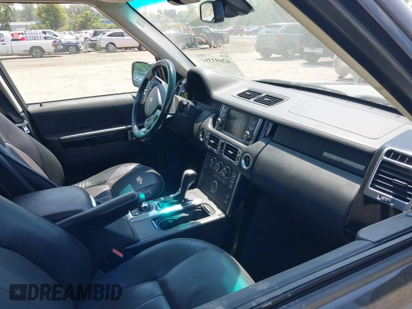 2011 Land Rover Range Rover HSE with VIN SALME1D44BA347892, listed as a IAAI auction lot 42693391 with 228,418 mi miles and . Bid and sale history available at DreamBid. Image 5.