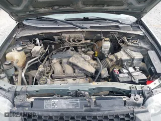 2007 Ford Escape XLT with VIN 1FMYU03107KA50631, listed as a IAAI auction lot 41374784 with 174,870 mi miles. Bid and sale history available at carsss.com. Image 10.