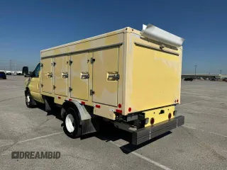 2021 FORD E450 SUPER DUTY CUTAWAY VAN with VIN 1FDXE4FN8MDC34245, listed as a Copart auction lot 74947084 with 70,651 mi miles and Clean Title. Bid and sale history available at DreamBid. Image 3.
