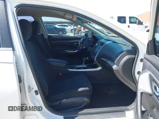 2015 Nissan Altima S z VIN 1N4AL3AP4FN872272, wystawiony jako IAAI lot #41982118 z przebiegiem 106 907 mil mil oraz . Historia ofert i sprzedaży dostępna na DreamBid. Obrazek 5.