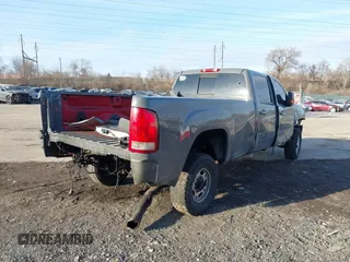 2008 GMC Sierra 3500HD SRW SLT z VIN 1GTHK33698F206358, wystawiony jako IAAI lot #41395304 z przebiegiem 280 645 mil mil oraz . Historia ofert i sprzedaży dostępna na DreamBid. Obrazek 6.