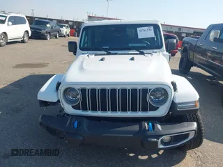 2024 Jeep Wrangler Sahara с VIN 1C4RJXP65RW296344, выставлен на аукционе IAAI как лот 42761334 с пробегом 30 948 миль миль и . История ставок и продаж доступна на DreamBid. Изображение 12.
