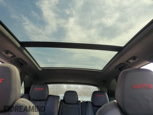 2014 Porsche Cayenne GTS z VIN WP1AD2A26ELA77822, wystawiony jako Copart lot #49171305 z przebiegiem Nie podano mil oraz Czysty tytuł • Clean title. Historia ofert i sprzedaży dostępna na DreamBid. Obrazek 10.