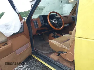 1989 Chevrolet Blazer z VIN 1GNCT18Z7K8226240, wystawiony jako IAAI lot #42367663 z przebiegiem 213 142 mil mil oraz . Historia ofert i sprzedaży dostępna na DreamBid. Obrazek 5.