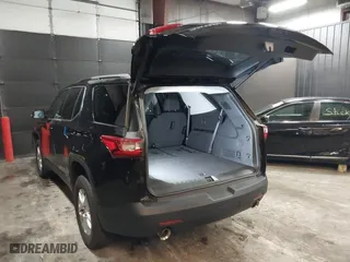 2019 Chevrolet Traverse LT Cloth with VIN 1GNERGKW7KJ255903, listed as a IAAI auction lot 41531037 with 79,768 mi miles. Bid and sale history available at carsss.com. Image 3.