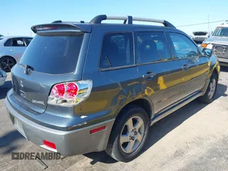 2004 Mitsubishi Outlander SE with VIN JA4LX41F74U035064, listed as a IAAI auction lot 40826249 with 274,046 mi miles. Bid and sale history available at carsss.com. Image 4.