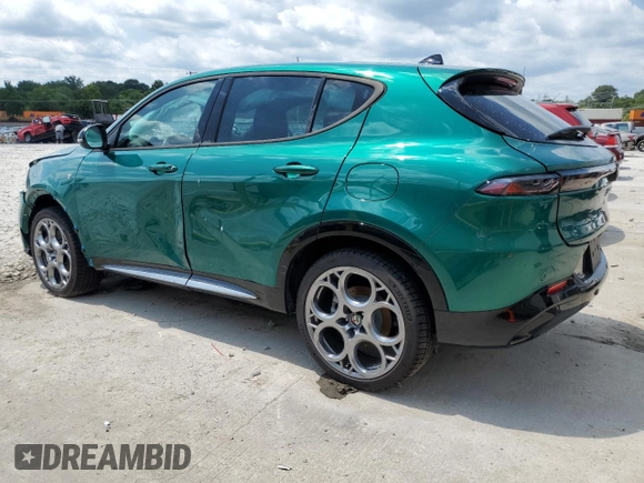 2024 Alfa Romeo Tonale Ti z VIN ZASPATCW0R3055934, wystawiony jako Copart lot #67899114 z przebiegiem 4211 mil mil oraz Szkody całkowita. Historia ofert i sprzedaży dostępna na DreamBid. Obrazek 2.