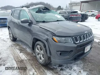 2017 Jeep Compass Latitude with VIN 3C4NJDBB1HT656327, listed as a IAAI auction lot 41629400 with 116,554 mi miles. Bid and sale history available at carsss.com. Image 1.