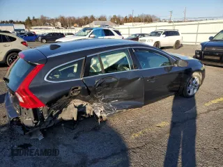 2015 Volvo V60 T5 Premier with VIN YV1612SK4F1221129, listed as a Copart auction lot 84653804 with 70,267 mi miles and Salvage Title. Bid and sale history available at carsss.com. Image 3.