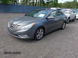 2012 Hyundai Sonata SE z VIN 5NPEC4AC5CH415951, wystawiony jako IAAI lot #42416363 z przebiegiem 205 744 mil mil oraz . Historia ofert i sprzedaży dostępna na DreamBid. Obrazek 2.