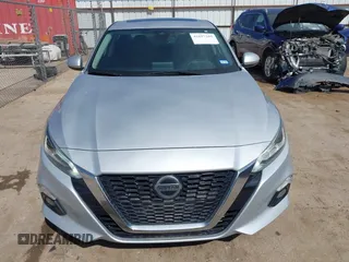 2019 Nissan Altima 2.5 SV with VIN 1N4BL4DV3KN305825, listed as a IAAI auction lot 41697209 with 96,619 mi miles. Bid and sale history available at carsss.com. Image 12.