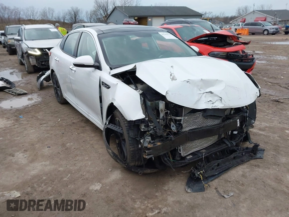 2018 Kia Optima LX with VIN 5XXGT4L31JG241732, listed as a IAAI auction lot 41943174 with 68,327 mi miles. Bid and sale history available at carsss.com. Image 1.