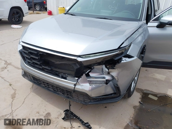 2025 Honda CR-V EX with VIN 2HKRS4H46SH453187, listed as a IAAI auction lot 42210261 with 3,399 mi miles and . Bid and sale history available at DreamBid. Image 6.