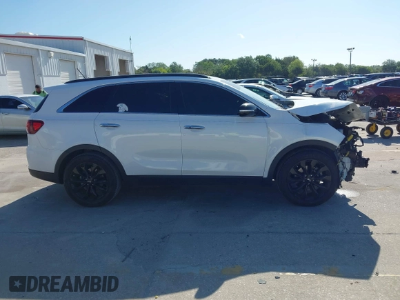 2020 Kia Sorento LX V6 with VIN 5XYPG4A56LG655600, listed as a IAAI auction lot 41971459 with 66,449 mi miles. Bid and sale history available at carsss.com. Image 14.