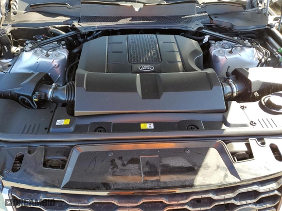 2018 Land Rover Range Rover Sport SE with VIN SALWG2RV7JA699471, listed as a Copart auction lot 57973634 with 49,975 mi miles and Clean Title. Bid and sale history available at carsss.com. Image 12.