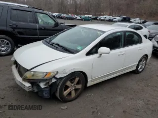 2011 Honda Civic LX-S z VIN 2HGFA1F63BH513834, wystawiony jako Copart lot #85508174 z przebiegiem 116 582 mil mil oraz Szkoda całkowita • Salvage title. Historia ofert i sprzedaży dostępna na DreamBid. Obrazek 1.