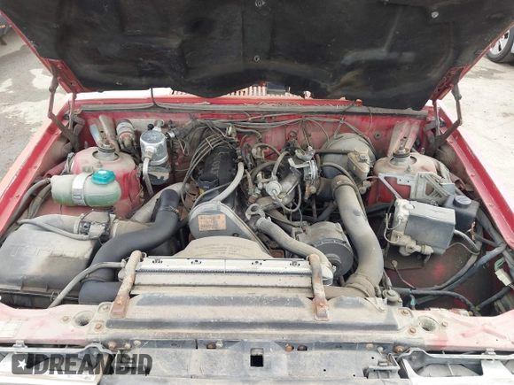 1989 Volvo 740 z VIN YV1FA8757K2215822, wystawiony jako IAAI lot #42117235 z przebiegiem 194 043 mil mil oraz . Historia ofert i sprzedaży dostępna na DreamBid. Obrazek 10.